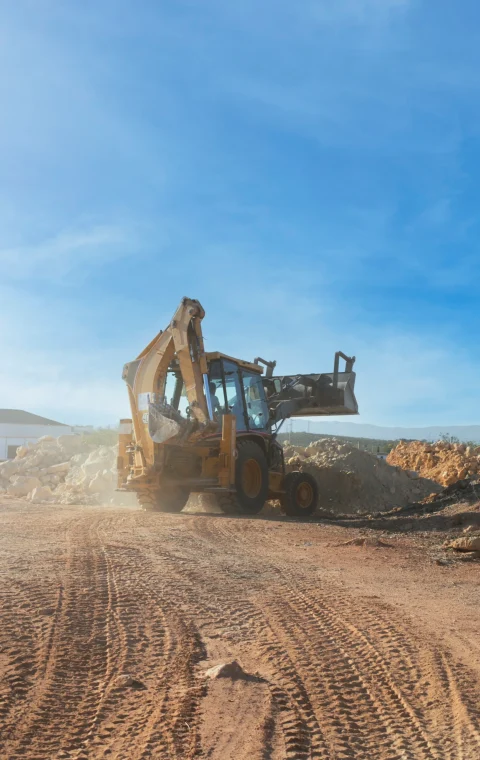 heavy-excavator-digging-day-light heavy-excavator-digging-day-light